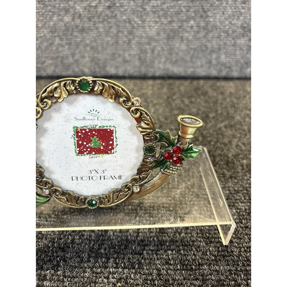 Sunflower Designs~Christmas Bugle w/Holly and‎ a 3x3 Picture Frame